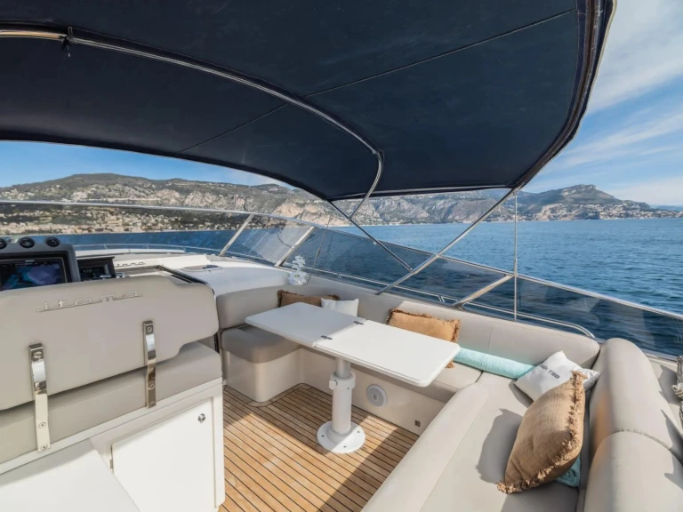 Bareboat Rental Luxury Yacht Itama with a boat licence