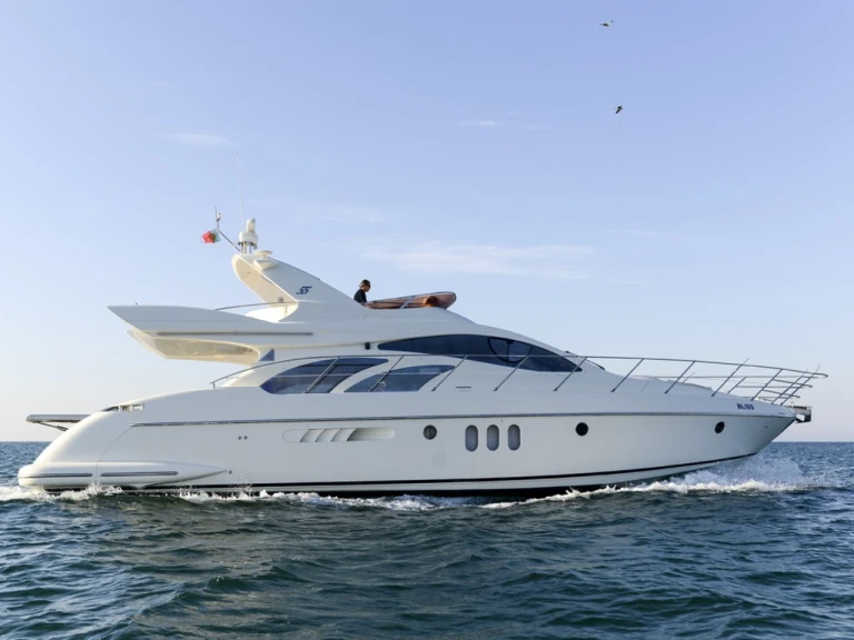 Azimut Azimut 55 Fly in Juan-les-Pins on SamBoat