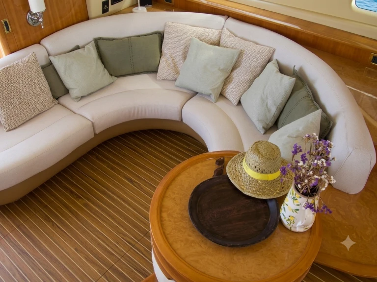 Yacht charter Juan-les-Pins cheap Azimut 55 Fly