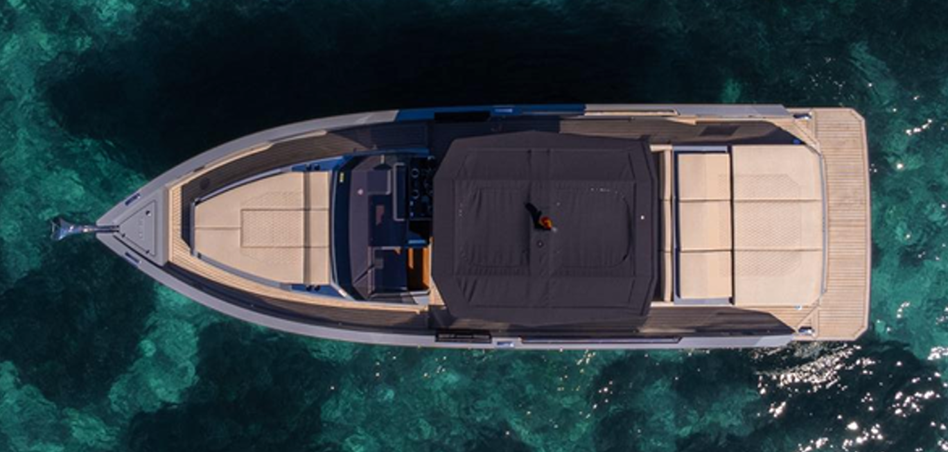 Motorboat for rent Ibiza Town at the best price