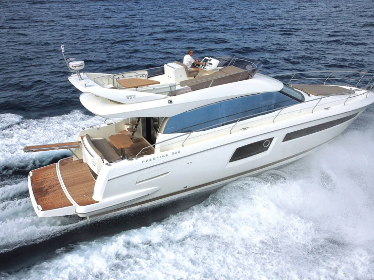 Luxury Yacht rental in Golfe-Juan - Prestige Yachts prestige 500 fly