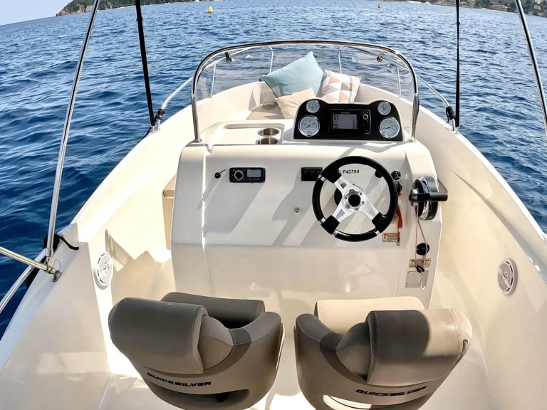 Motorboat rental with or without captain Quicksilver Antibes
