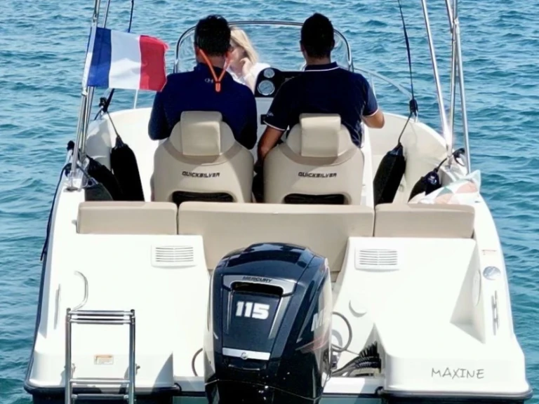 Boat rental Quicksilver Activ 555 Open in Antibes on Samboat