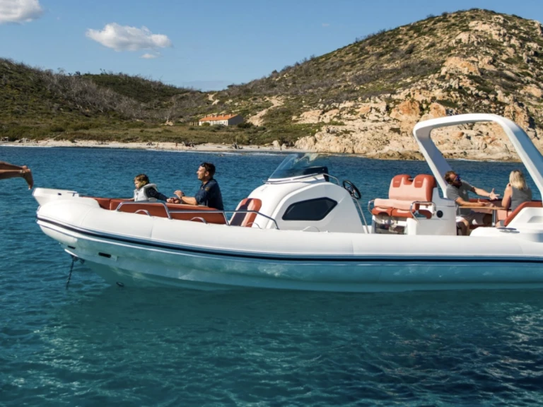 Motorboat rental with or without captain Zodiac Bandol