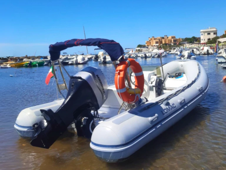 Yacht charter Santa Marinella cheap Lomac 500 OK