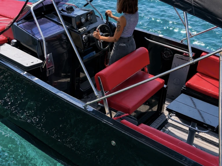 Motorboat rental with or without captain Nuva Yatchs Alicante