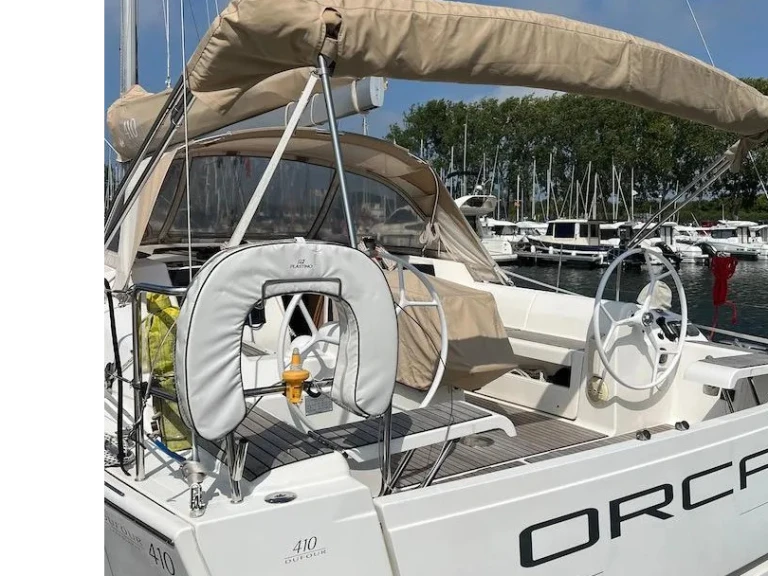 Sailboat rental with or without captain Fountaine Pajot Larmor-Plage