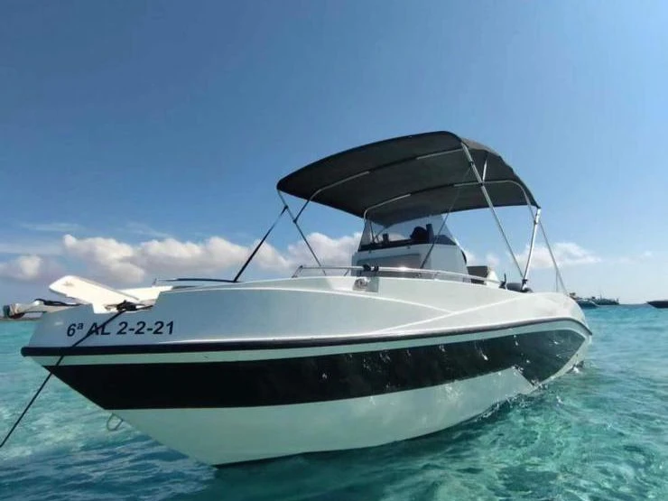 Bareboat Rental Motorboat Nireus with a boat licence