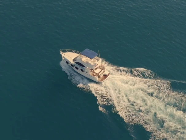 ASTINOR 36 fly in Polignano a Mare on SamBoat