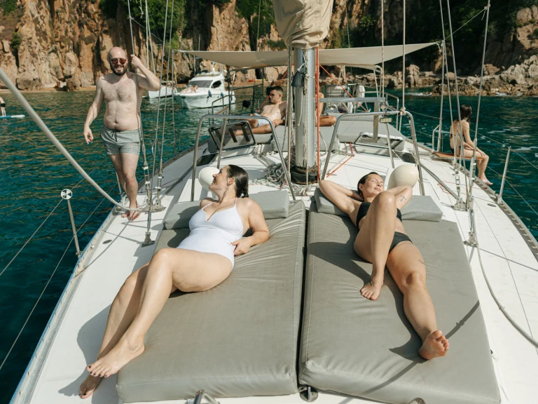 Bénéteau Oceanis 500 charter bareboat or captained in  Port de Blanes