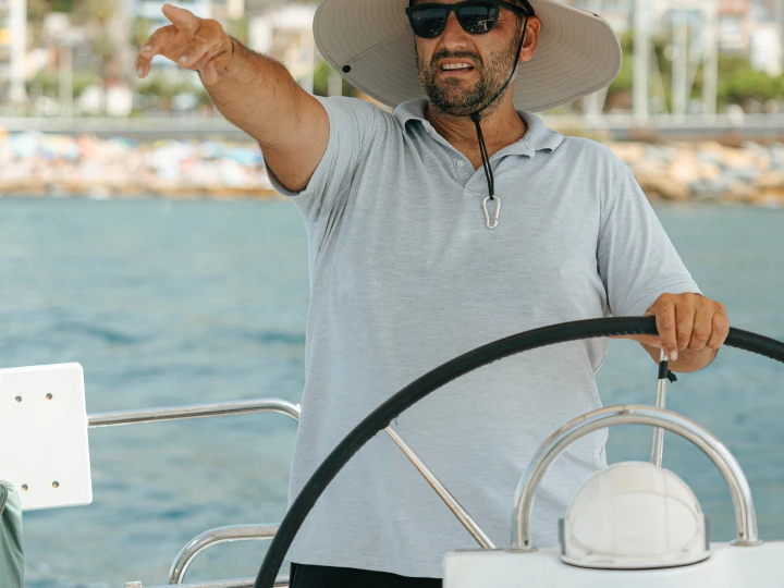 Yacht charter Blanes cheap Oceanis 423 Clipper
