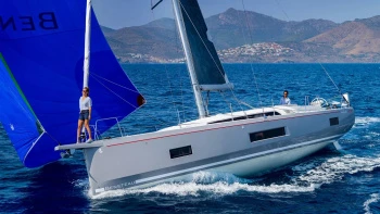 Sailboat for rent Arzon at the best price