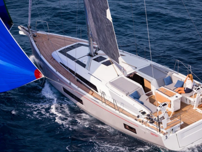 Bénéteau Oceanis 46.1 charter bareboat or captained in  Arzon