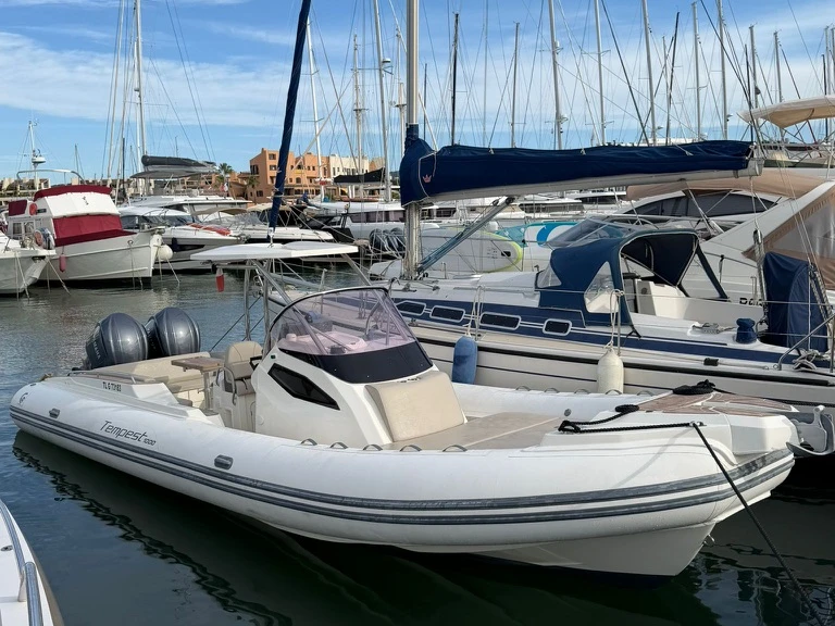 Yacht charter France cheap Capelli 1000 WA