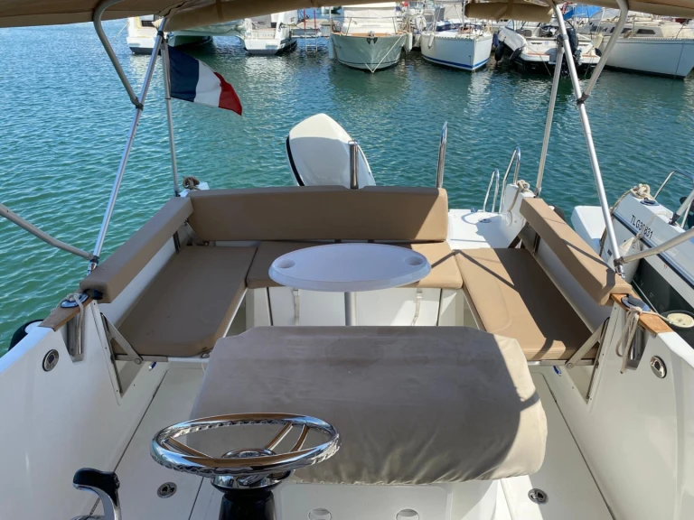 Boat rental Jeanneau Cap Camarat 7.5 Open in Saint-Tropez on Samboat