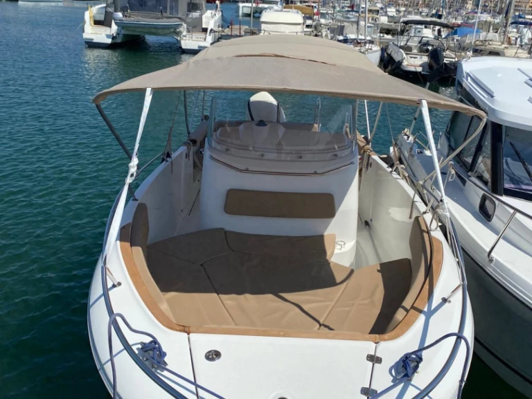 Bareboat Rental Motorboat Jeanneau with a boat licence