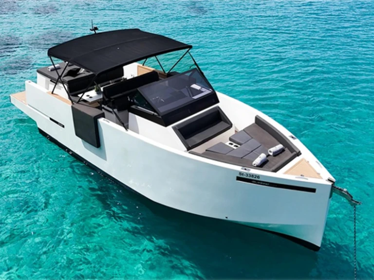 Motorboat for rent Ibiza Town at the best price