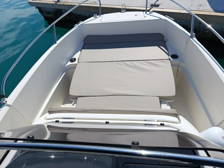 Motorboat rental in SCT Marina Trogir - Quicksilver Activ 605 Open