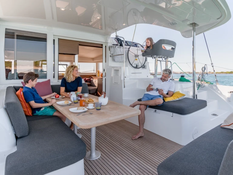 Catamaran for rent Eden Island at the best price