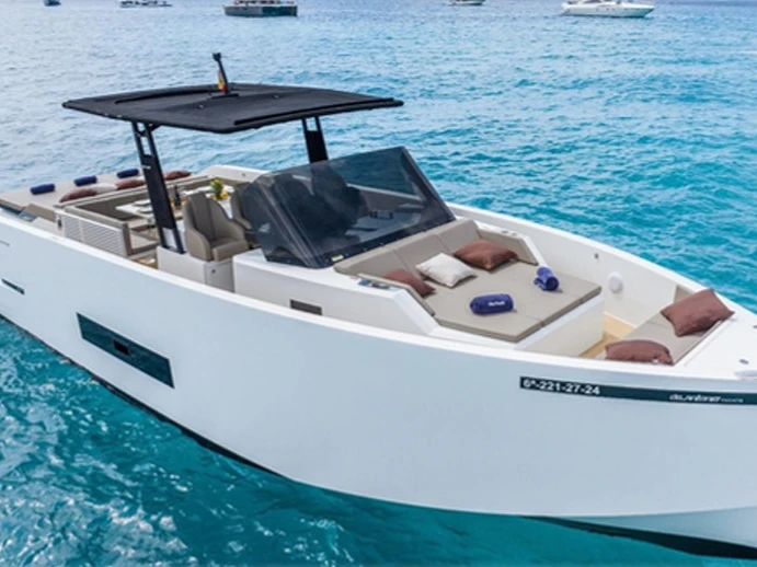 Motorboat for rent Ibiza Town at the best price