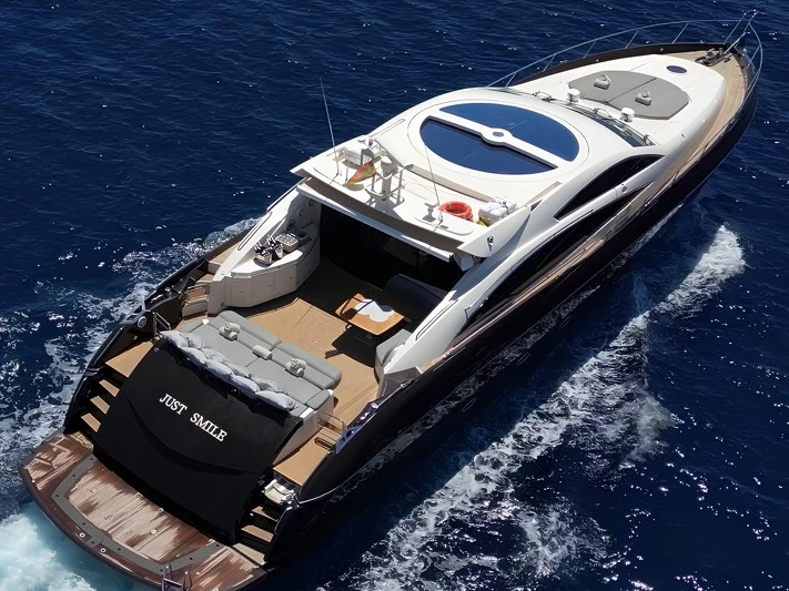 Boat rental Sunseeker Predator 82 in Ibiza Town on Samboat