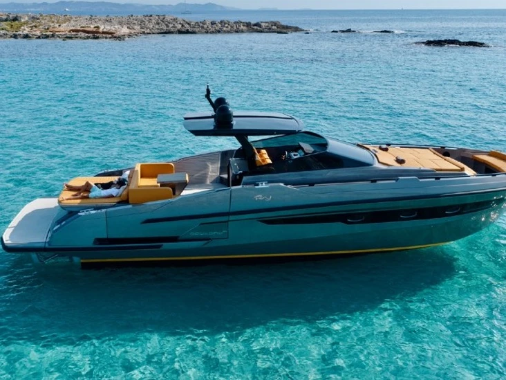 DAYTONA 50 15m in Ibiza Town on SamBoat