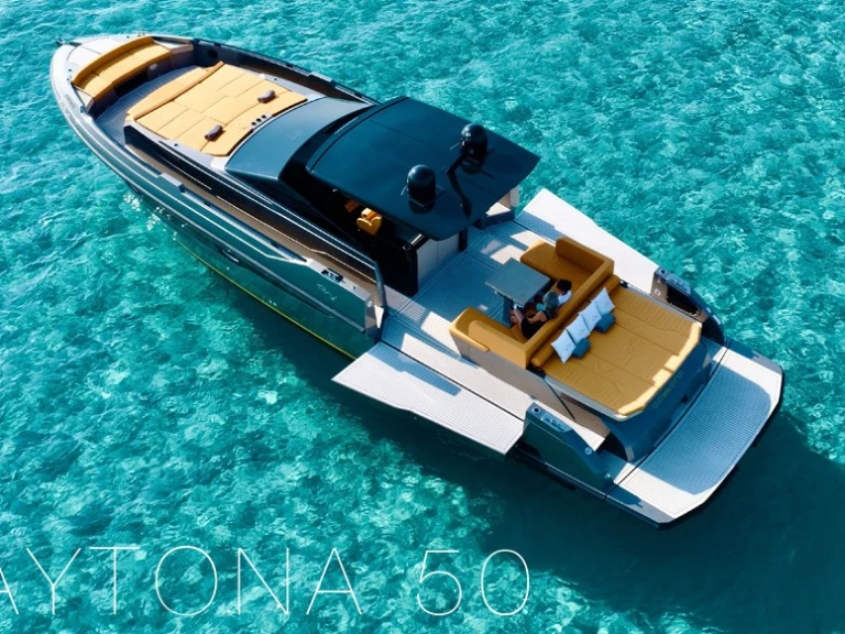 Motorboat rental in Ibiza Town - DAYTONA 50 15m