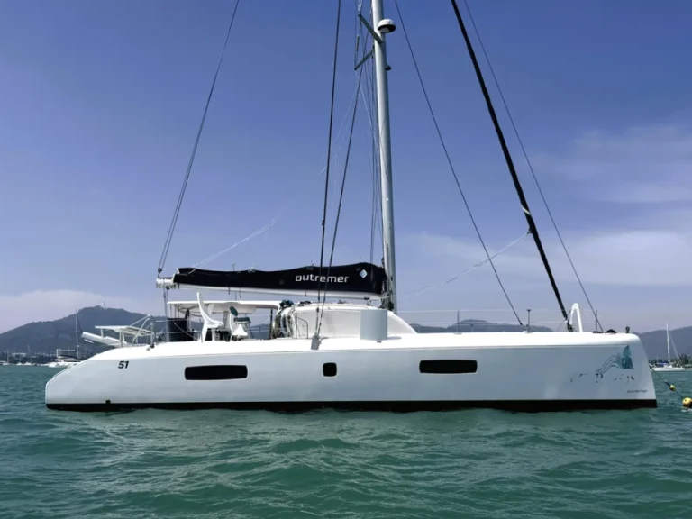 Bareboat Rental Catamaran Outremer with a boat licence