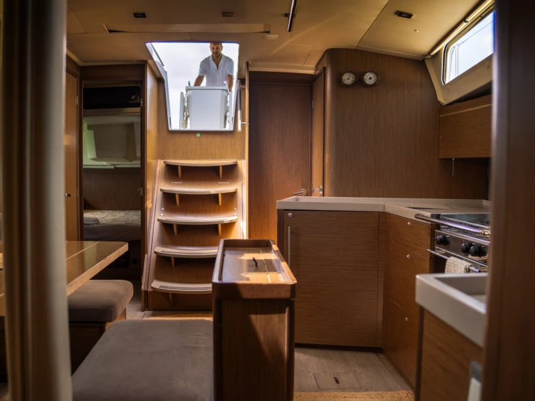 Yacht charter Port de Pollença cheap Oceanis 46.1