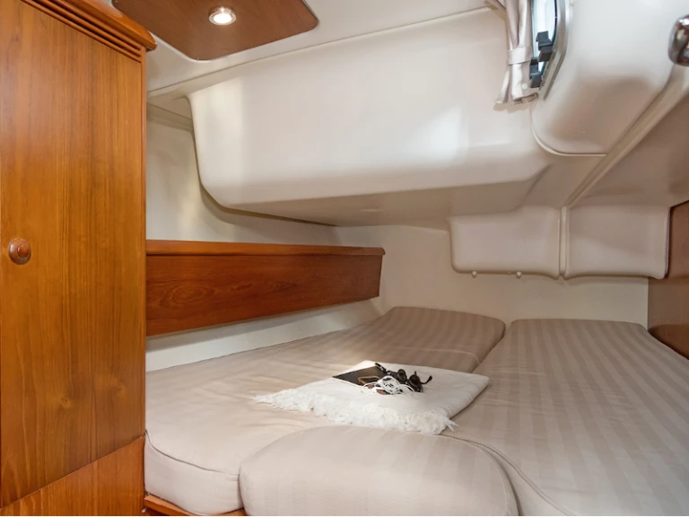 Sailboat rental in Monastiri Bay - Jeanneau Sun Odyssey 43