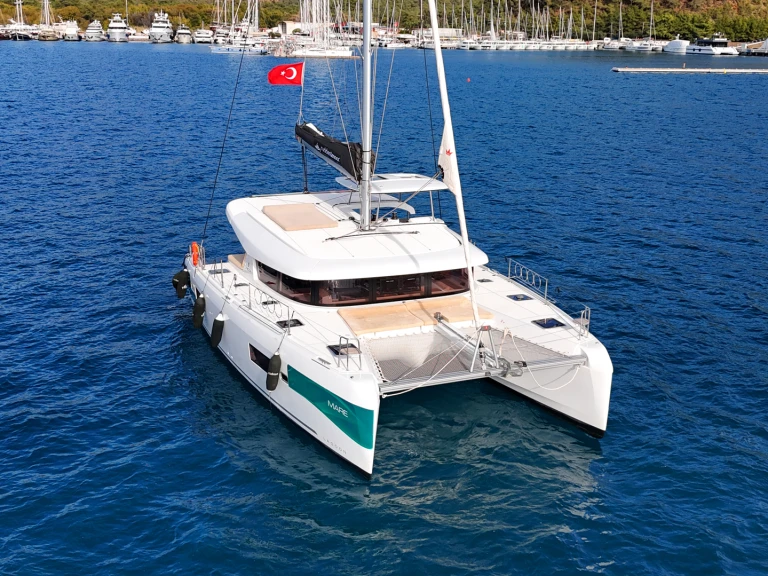 Boat rental Lagoon Lagoon 42 in Fethiye on Samboat