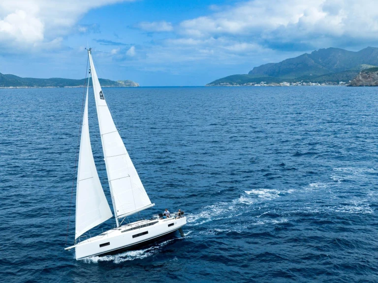 Bareboat Rental Sailboat Jeanneau with a boat licence