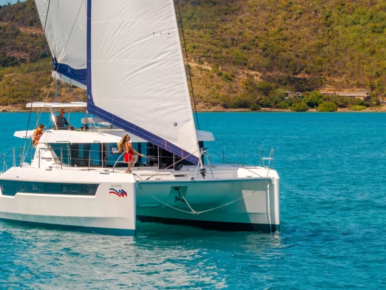 Catamaran rental in Nassau - Leopard Leopard 46