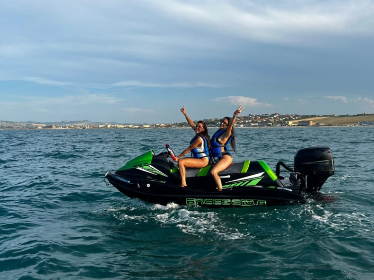 Breeze 10.8 in Fasano on SamBoat