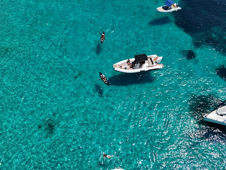 Yacht charter Port of Cannigione cheap Bwa 29 Premium