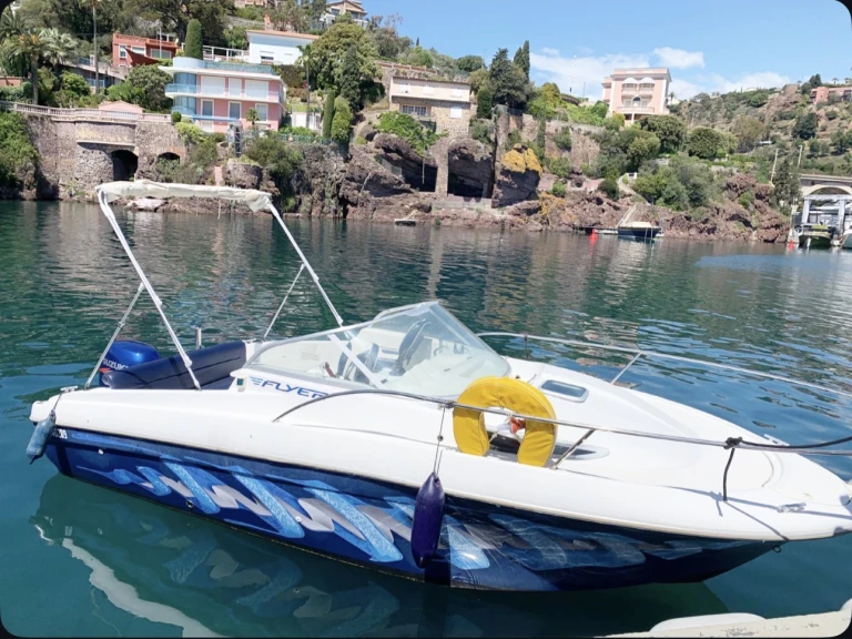 Yacht charter Mandelieu-la-Napoule cheap Flyer 650 Cabine