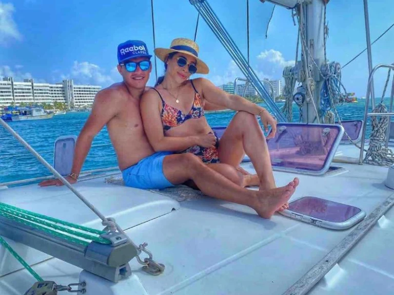 Bénéteau Oceanis 50 charter bareboat or captained in  Cartagena