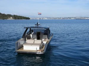 Yacht charter Zadar cheap Colnago 33
