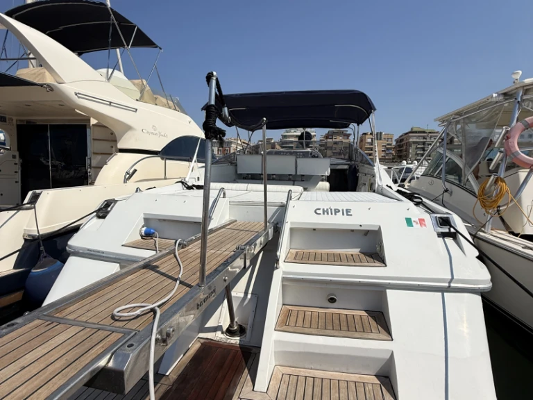 Motorboat for rent Nettuno at the best price