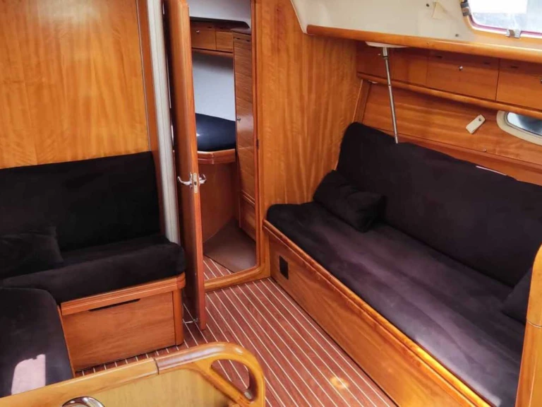 Rent a Bavaria Bavaria 33 Cruiser Torrevieja