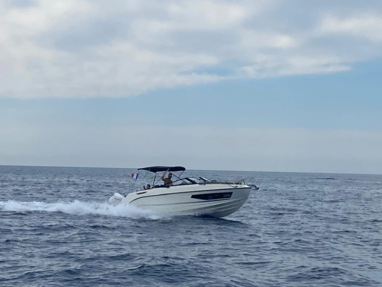 Motorboat for rent Hyères at the best price