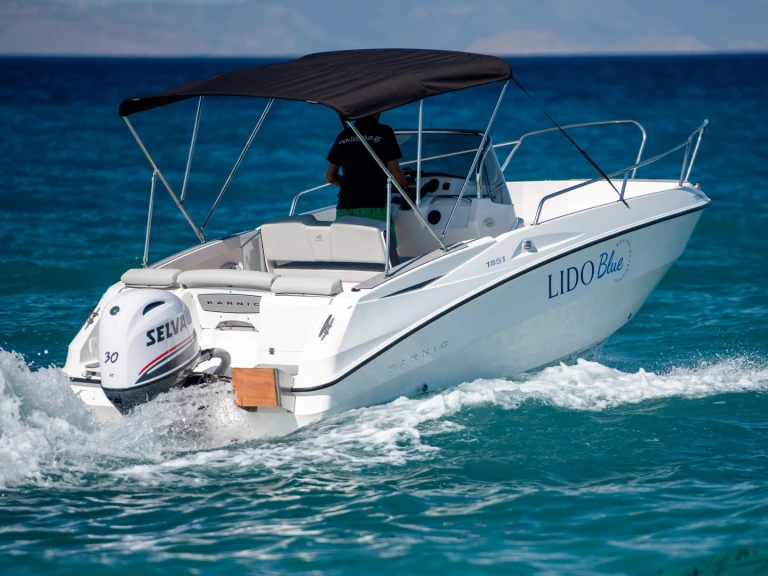 Bareboat Rental Motorboat Karnic with a boat licence