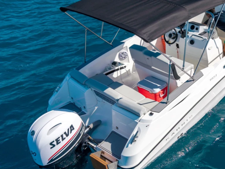 Motorboat rental with or without captain Karnic Kiáto