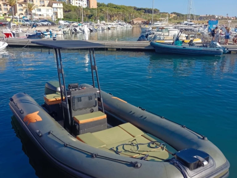 Boat rental Zar FORMANTI in Le Brusc on Samboat