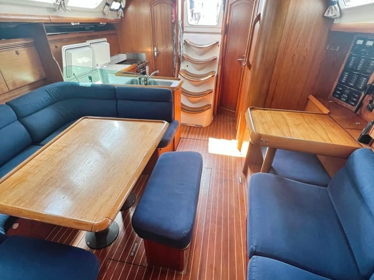 Sailboat rental in Nice - Jeanneau Sun Odyssey 43