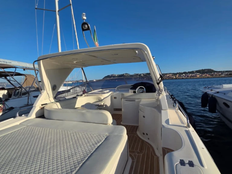 Motorboat rental in Naples - Mano Marine Mano Marine 38.50