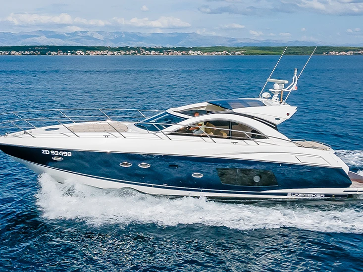 Boat rental Sunseeker Portofino 48 in Zadar on Samboat