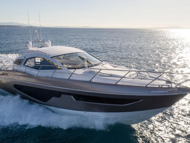 Motorboat for rent Ibiza Town at the best price