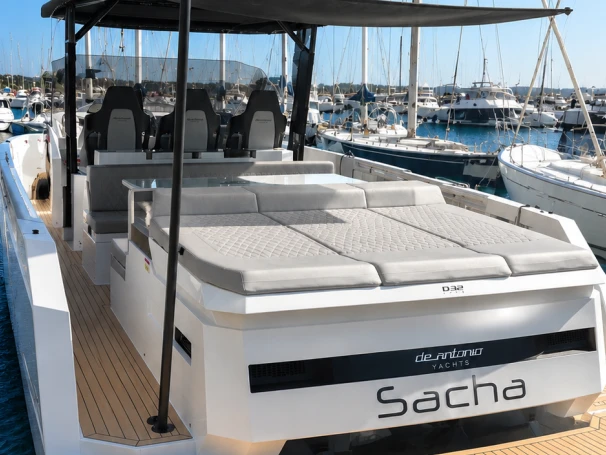Motorboat rental with or without captain De Antonio Bandol