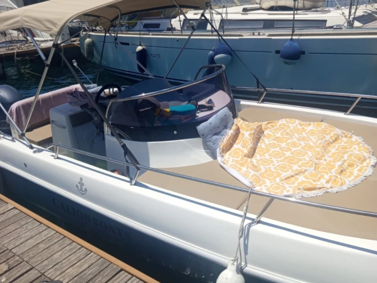 Boat rental Calion 23 WA  in Msida Yacht Marina on Samboat